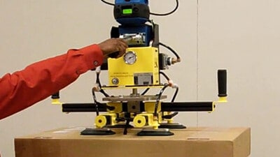 Intelligent lifting device